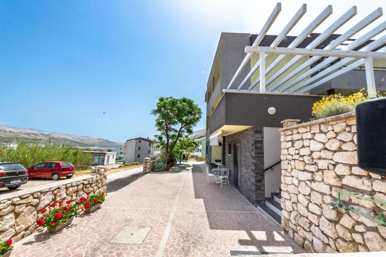 Apartments Lili Паг Экстерьер фото
