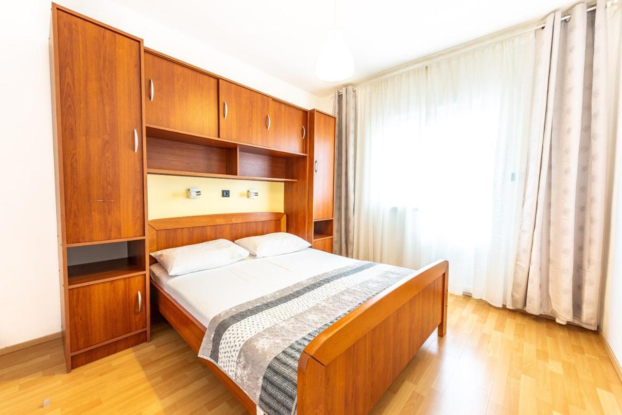 Apartments Lili Паг Экстерьер фото