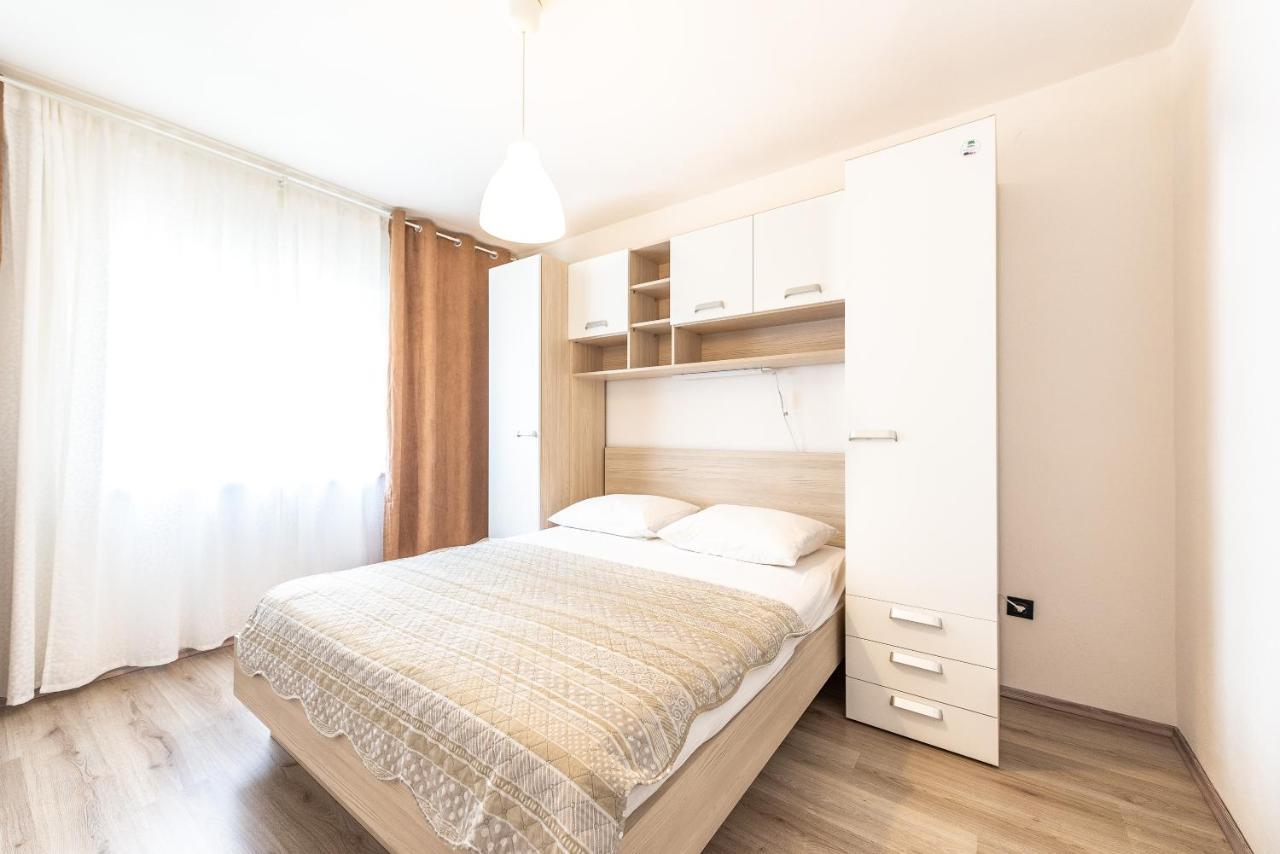 Apartments Lili Паг Экстерьер фото
